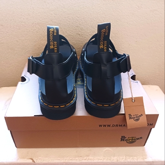 Dr. Martens - Picture 4 of 4